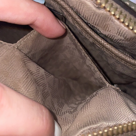 Michael kors purse - Picture 5 of 5